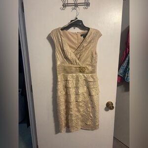 Jessica Howard Gold Tiered Midi Dress with Decorative Brooch